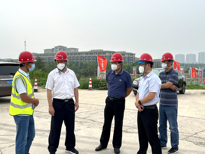 蚌埠市委常委、市委秘書長(zhǎng)、懷遠(yuǎn)縣委書記王慶武到G206-03標(biāo)項(xiàng)目調(diào)研指導(dǎo)工作